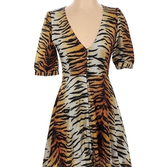 Charlie Holiday Tiger Print V Neck Mini Dress Sz 4 NWT - Picture 5 of 15
